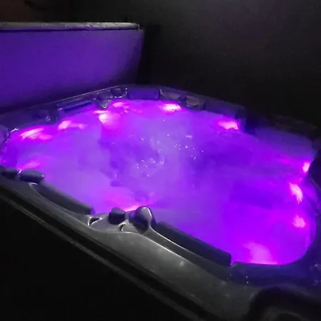 Bella Beauty Wellness מלון אהבה